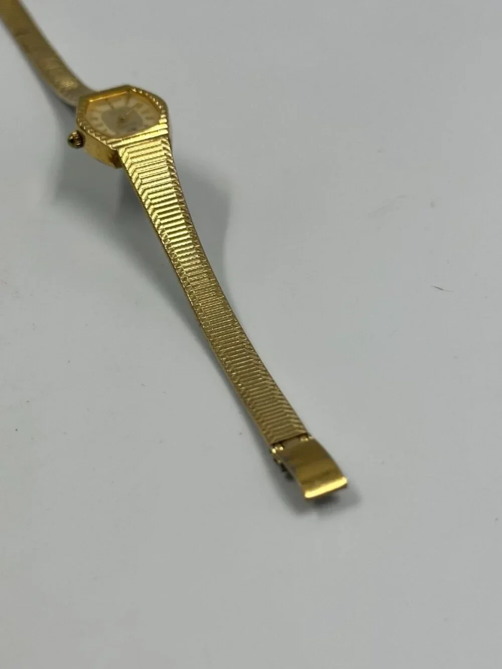 Vintage Adolfo Watch Women Gold Tone Oval 17MM Dial Slim Band New Battery